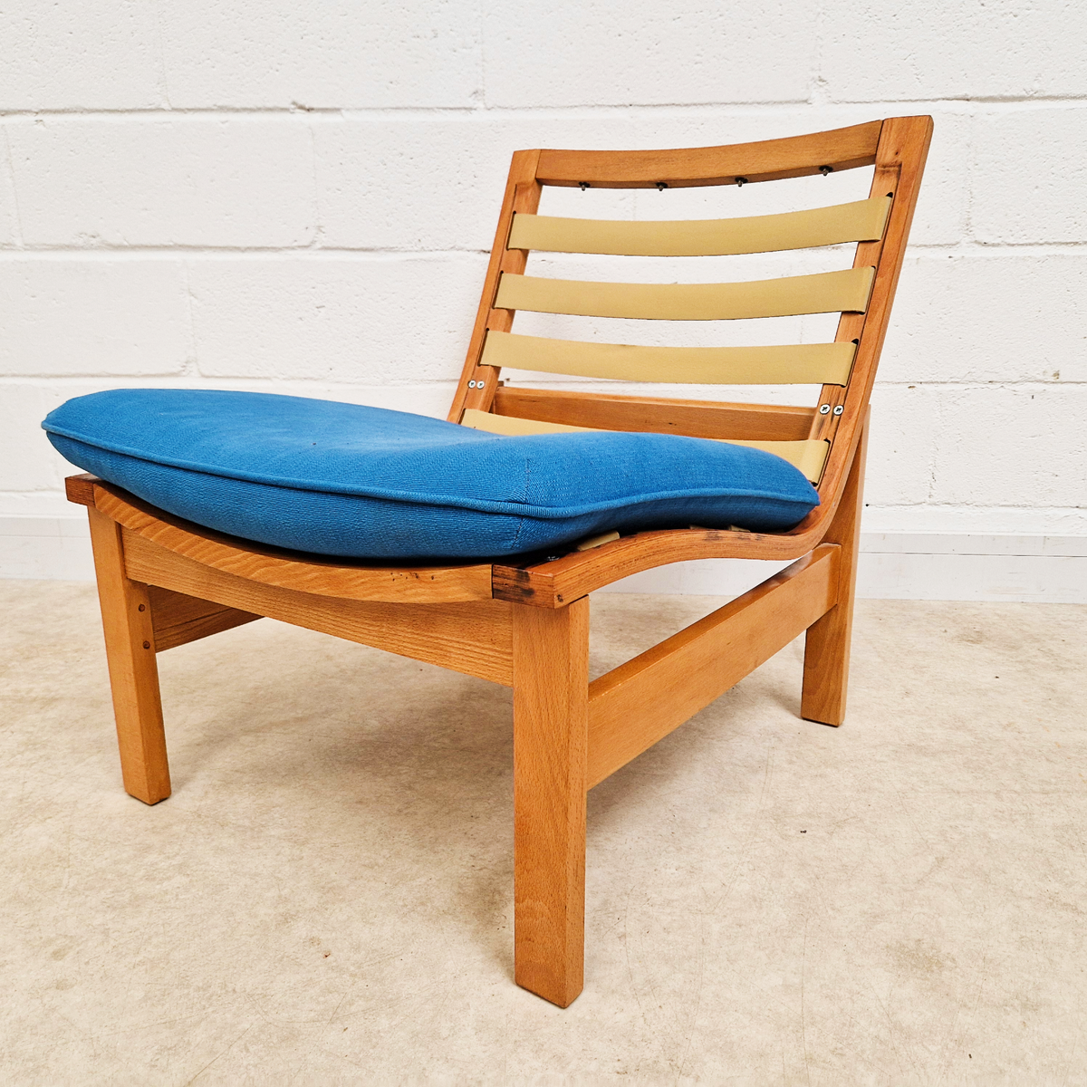 Parker Knoll Mid Century 1960s Fabric & Beech Royal Blue Lounge Accent Chair Armchair