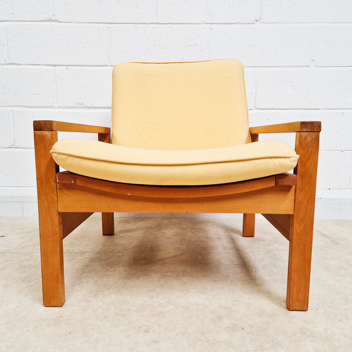 Parker Knoll Mid Century 1960s Fabric & Beech Sunshine Yellow Lounge Accent Chair Armchair