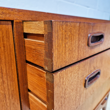 Greaves & Thomas Vintage Mid Century Danish Design Sideboard Buffet Credenza