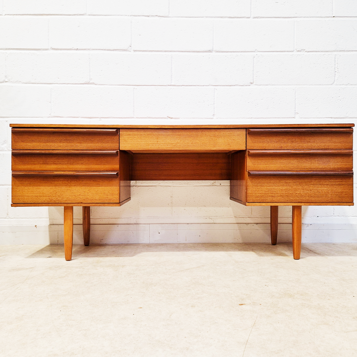 Avalon Vintage Mid Century Medium Teak Danish Design Desk Office Home