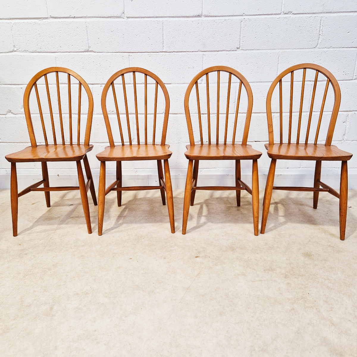 Ercol Vintage Mid Century Solid Elm Drop Leaf Table and Hoopback Chair Dining Set