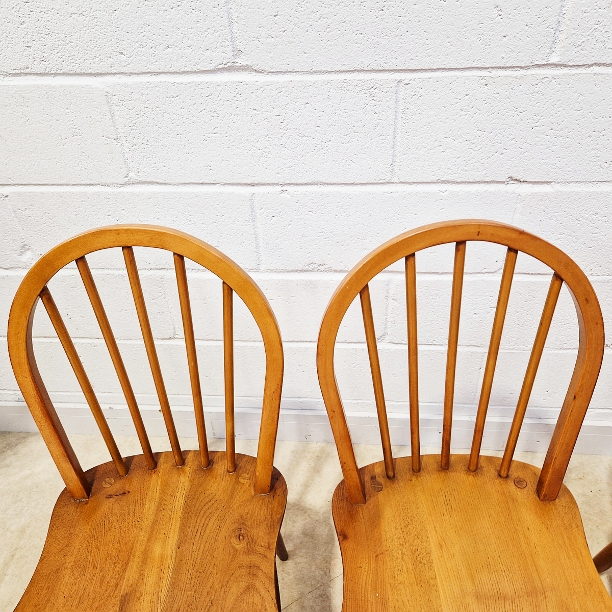 Ercol Vintage Mid Century Solid Elm Drop Leaf Table and Hoopback Chair Dining Set