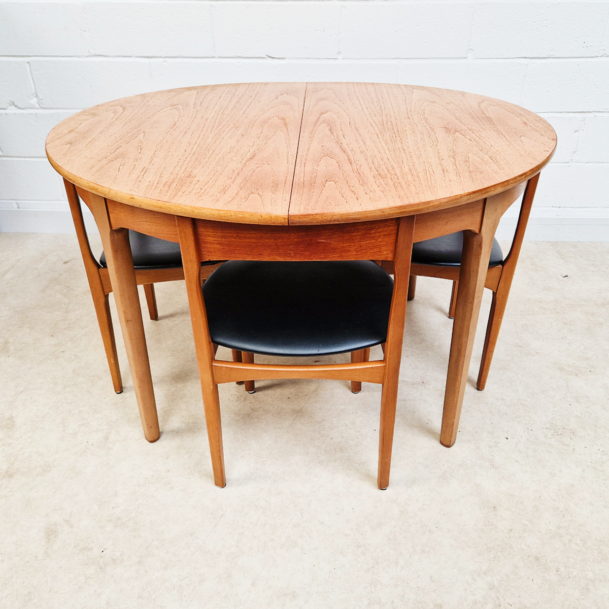 Nathan Vintage Mid Century Danish Design Round Extending Dining Table & 4 Chair Set