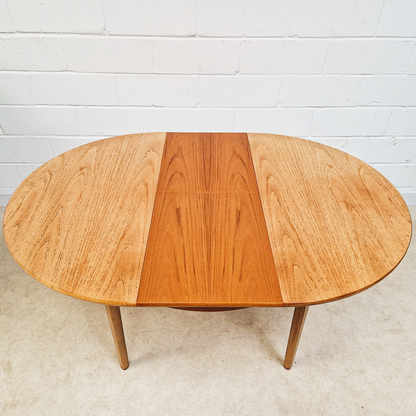Nathan Vintage Mid Century Danish Design Round Extending Dining Table & 4 Chair Set