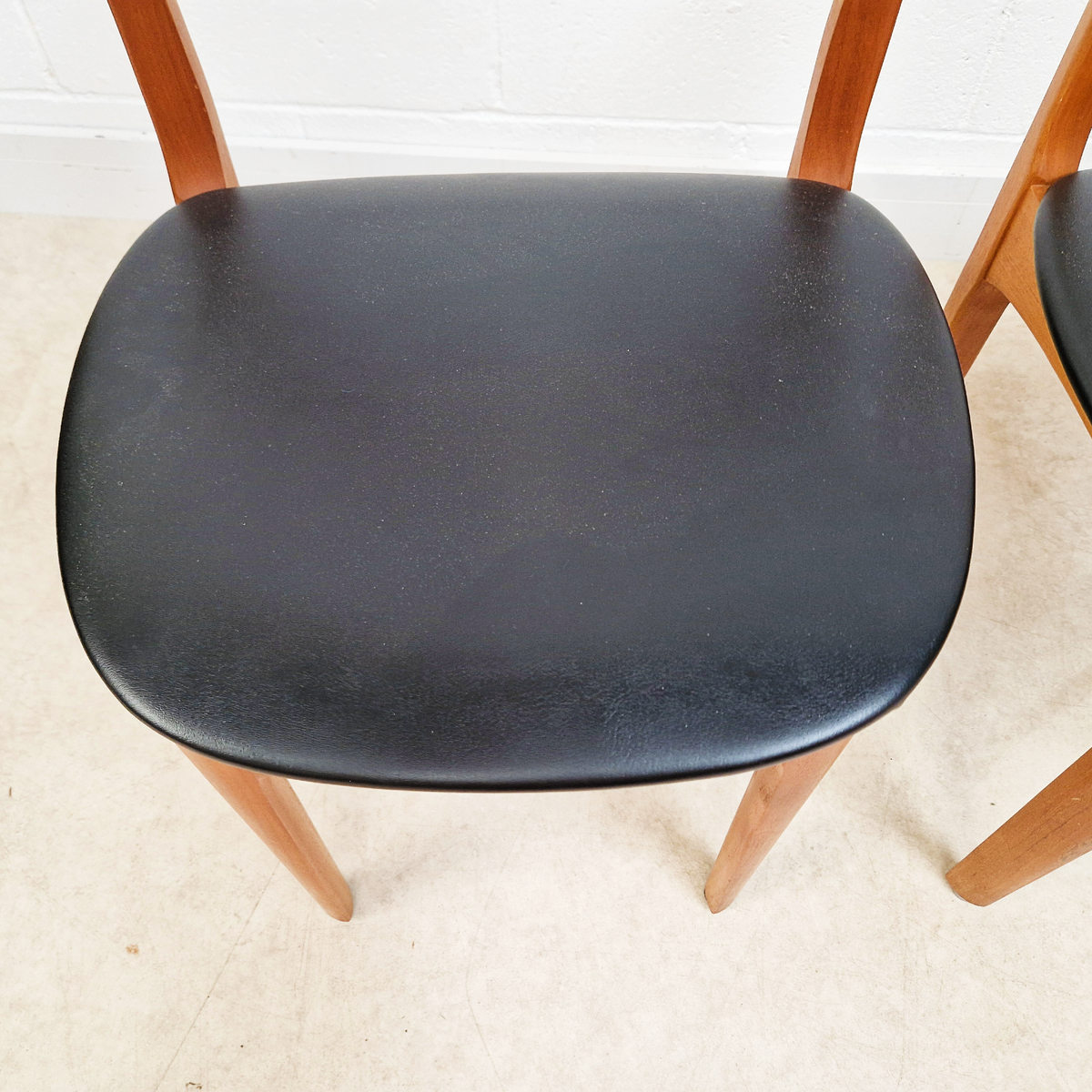 Nathan Vintage Mid Century Danish Design Round Extending Dining Table & 4 Chair Set