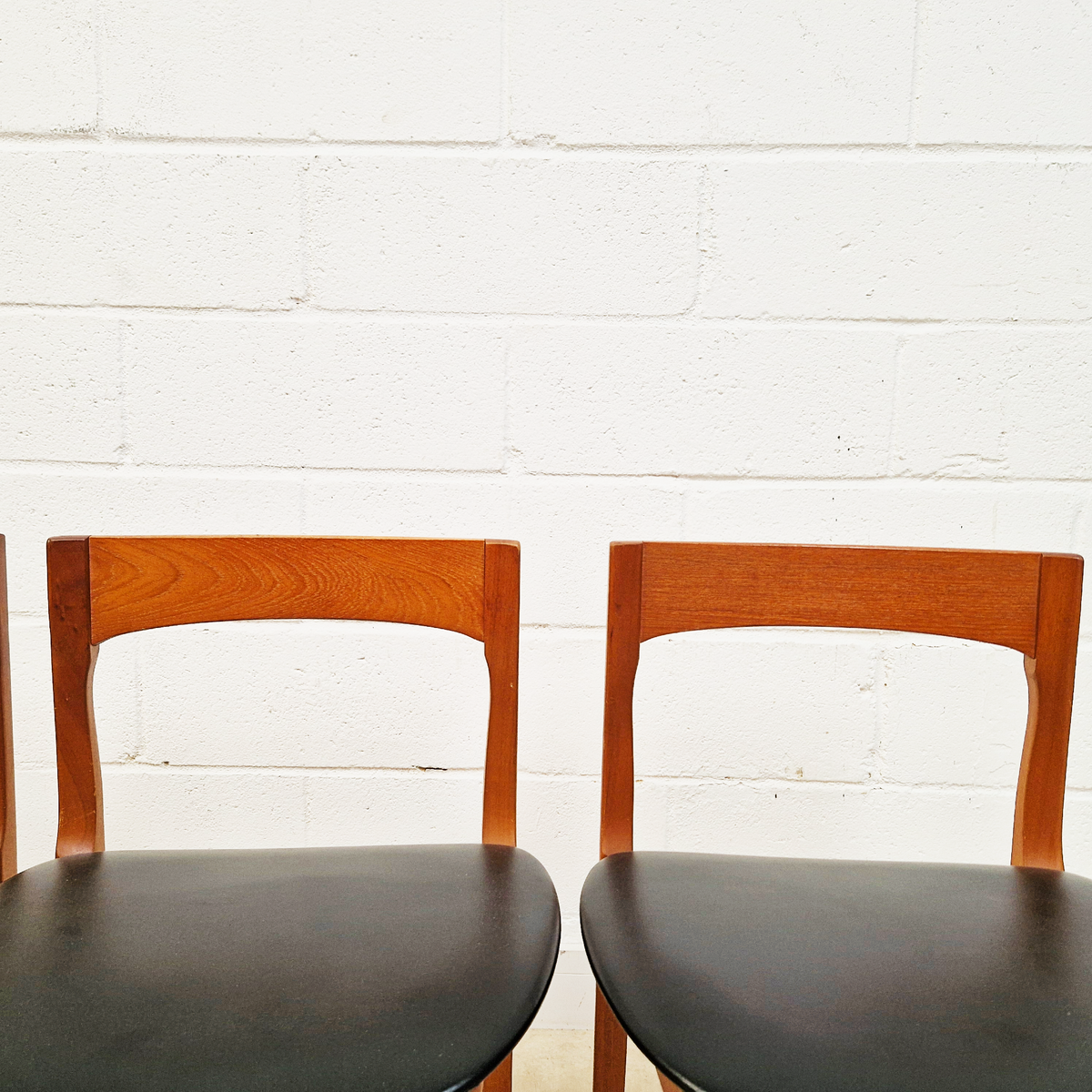 Nathan Vintage Mid Century Danish Design Round Extending Dining Table & 4 Chair Set