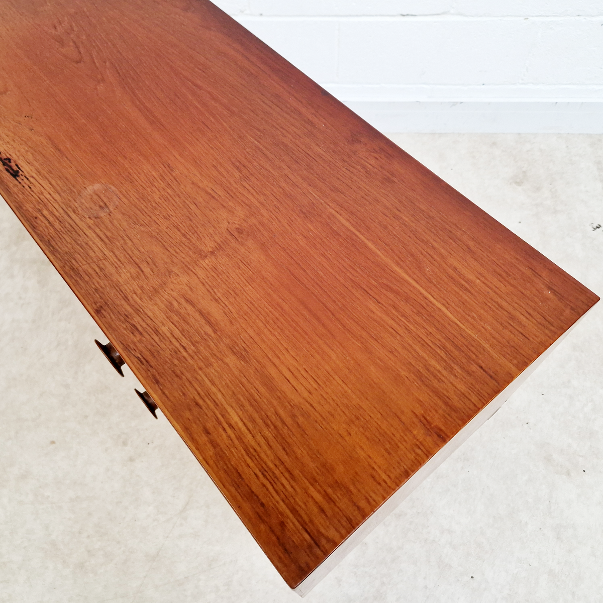Meredew Vintage Mid Century Compact Danish Deisgn Sideboard Credenza