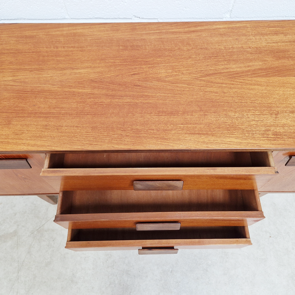 Vintage Mid Century Danish Design Sideboard Credenza