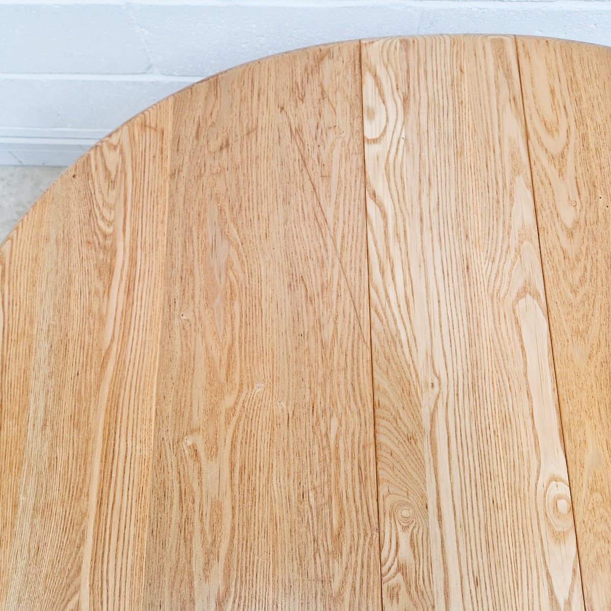 Ercol Windsor Vintage Mid Century Solid Elm Drop Leaf Gateleg Round Dining Table