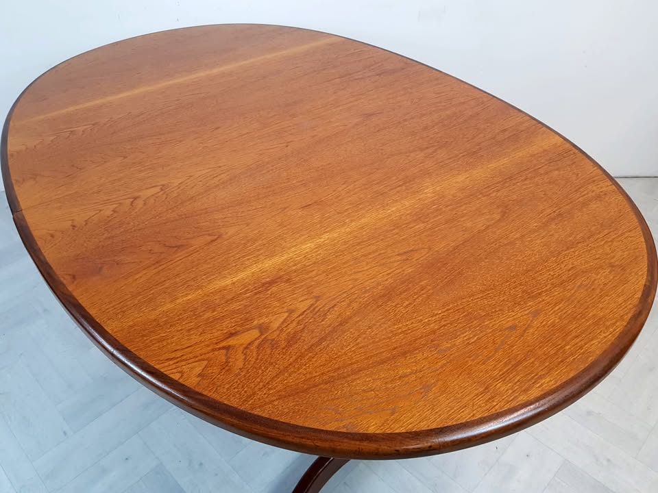 G Plan Fresco Red Label Vintage Danish Design Extending Oval Dining Table Chair Set
