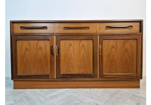 G Plan Fresco Red Label Vintage Mid Century Teak Danish Design Sideboard Buffet Credenza