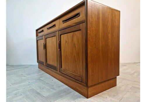 G Plan Fresco Red Label Vintage Mid Century Teak Danish Design Sideboard Buffet Credenza